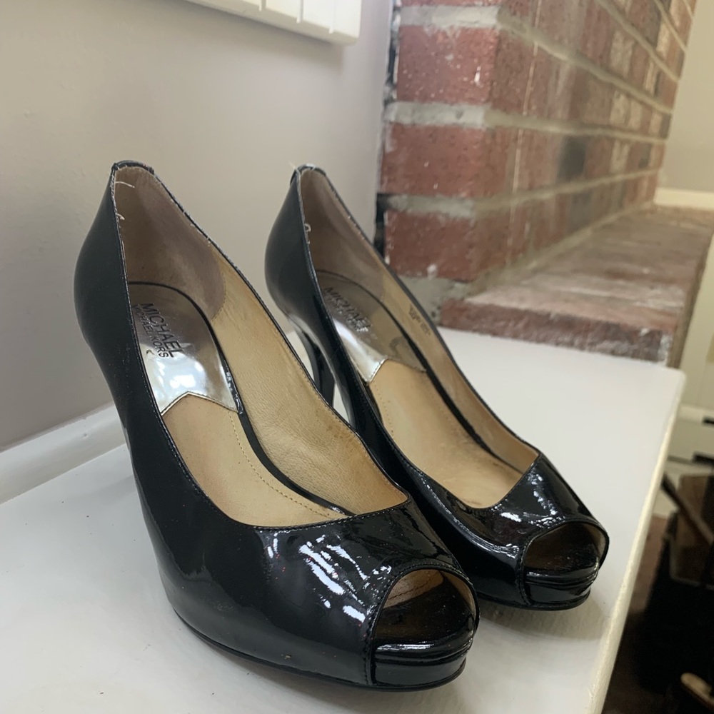 Michael Khors Black Leather Peep Toe Heels